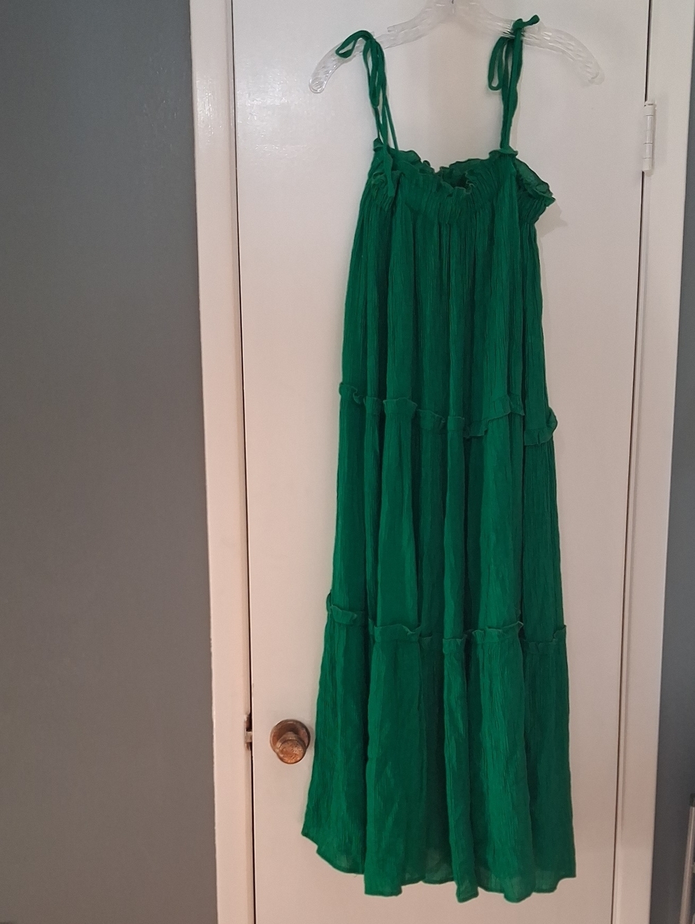 Women’s Green Tiered Maxi Sundress with Tie Straps